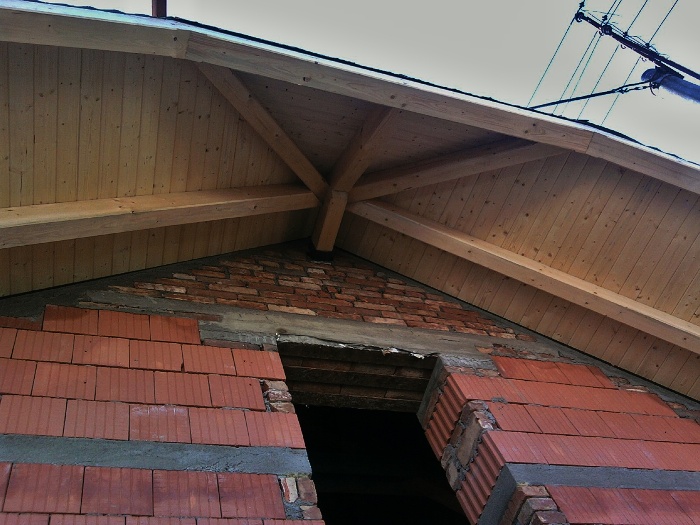 Palubkový záklop, přesah střechy